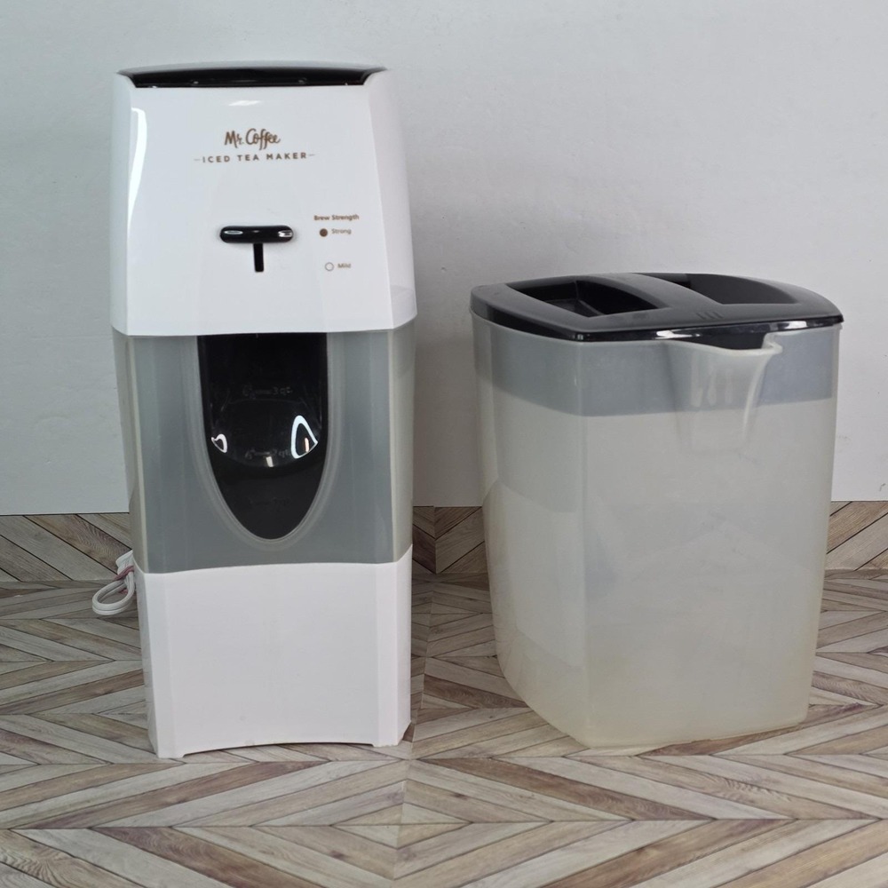 VTG Mr. Coffee Iced Tea Maker 3 Quart TM75BK Black/White Maker Works